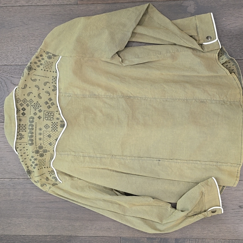 Boho Western Shirt with Embroidered Yoke and Paisley Detail - Picture 5 of 8